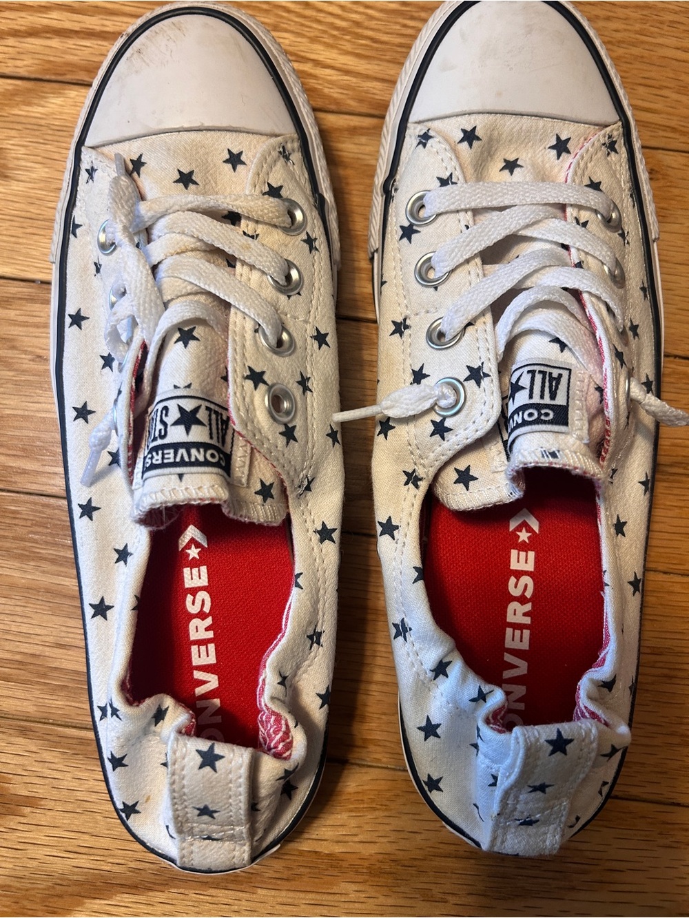 Converse Women’s White Star-Print Low-Top Sneakers with Red Insole